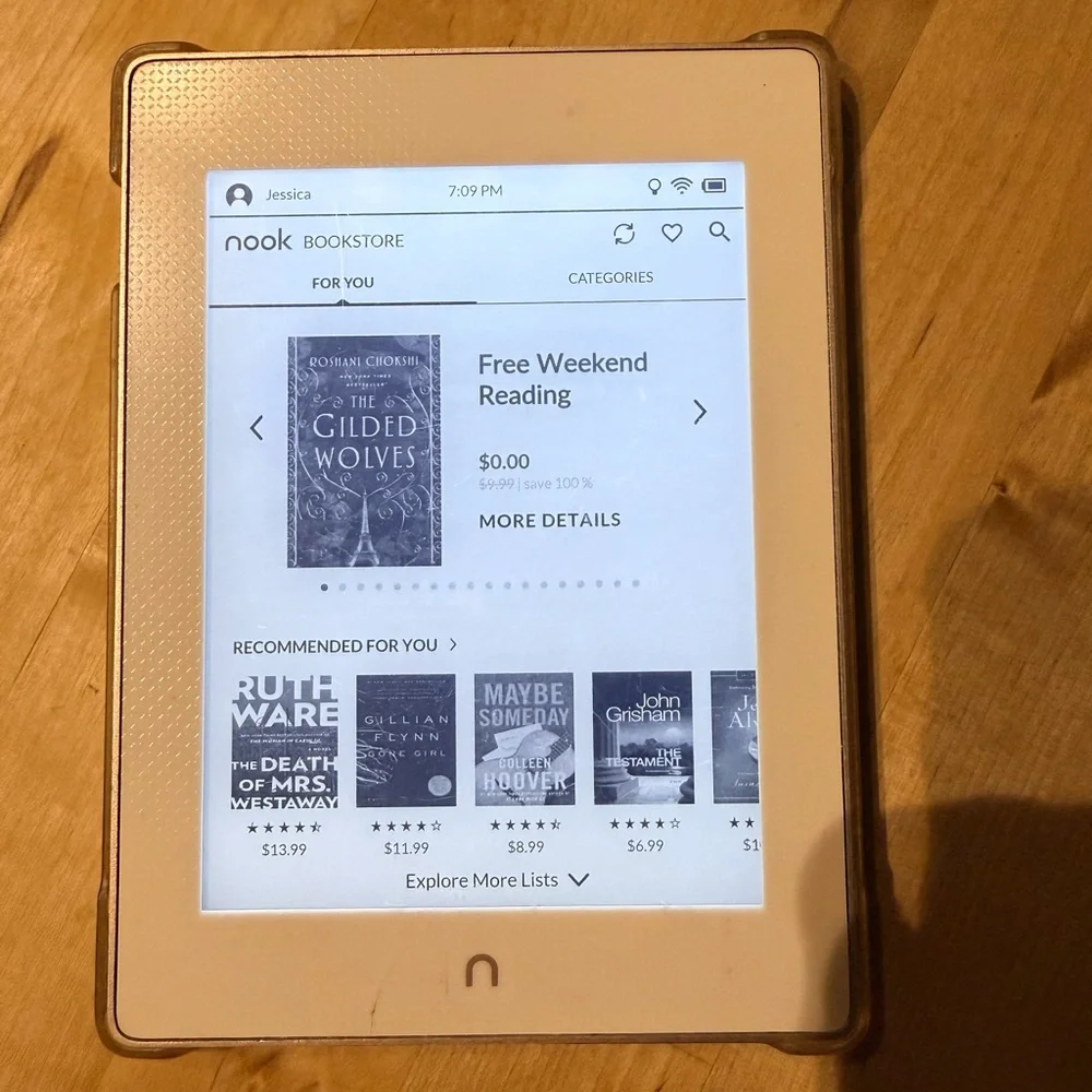 Nook E-Reader with case